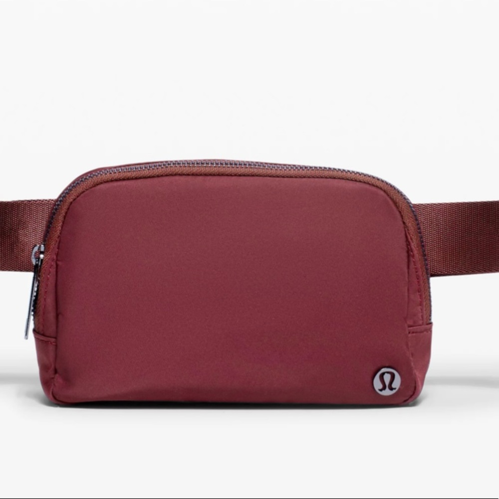 LULU LEMON BELT BAG!!♥️